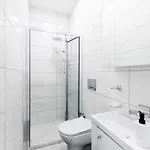 Modern Flat 5 Min To Galata Tower In Istiklal Ave * اسطنبول